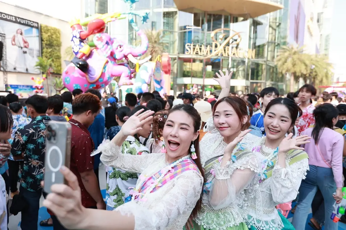 นายกรัฐมนตรีปลื้ม สงกรานต์สร้างรายได้เข้าไทยกว่า 2 พันล้านบาท