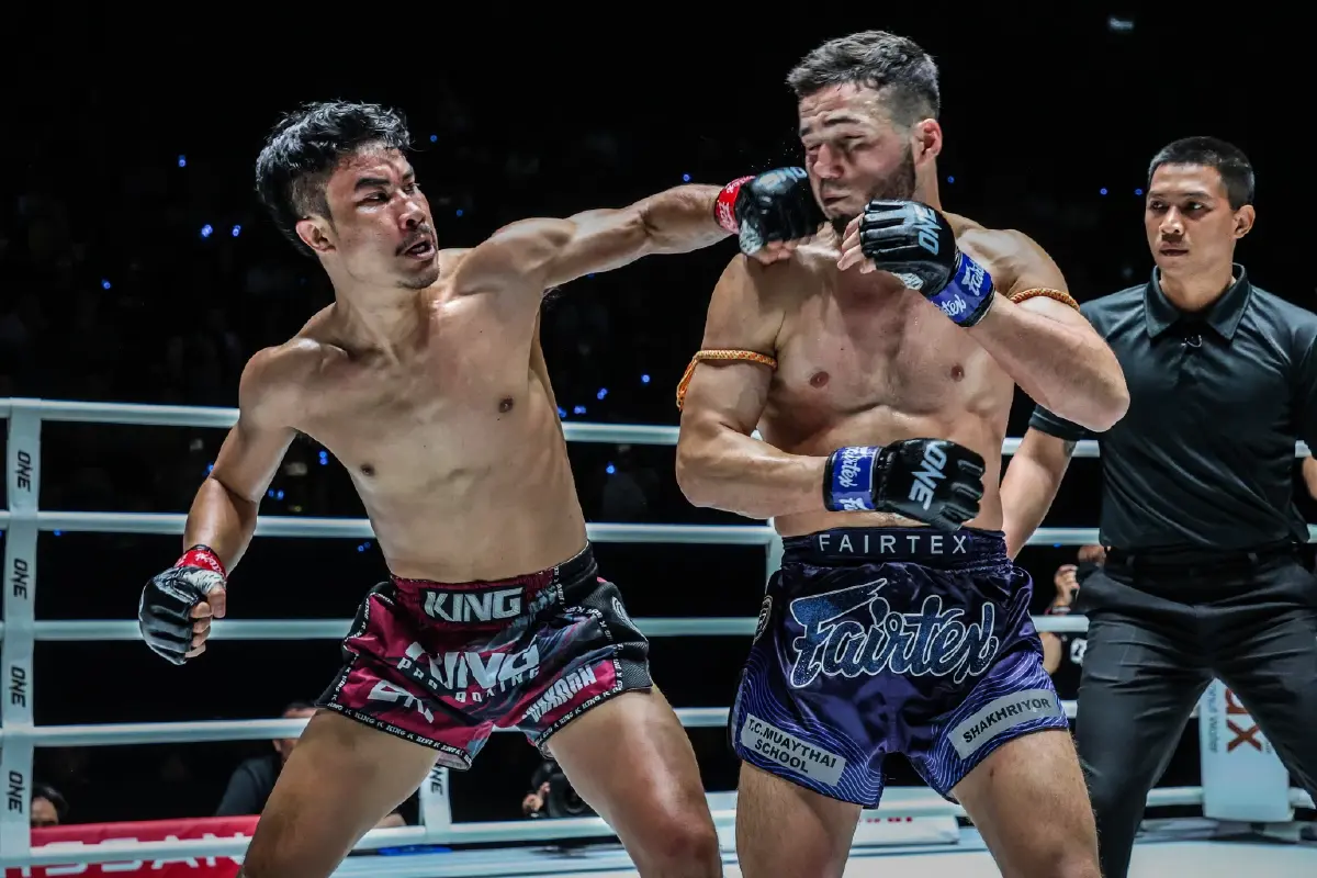 ผลมวย ONE ลุมพินี “ยามีน-ศิวกร” สองขุนพล พีเค.แสนชัย จูงมือคว้าชัยกลับค่าย