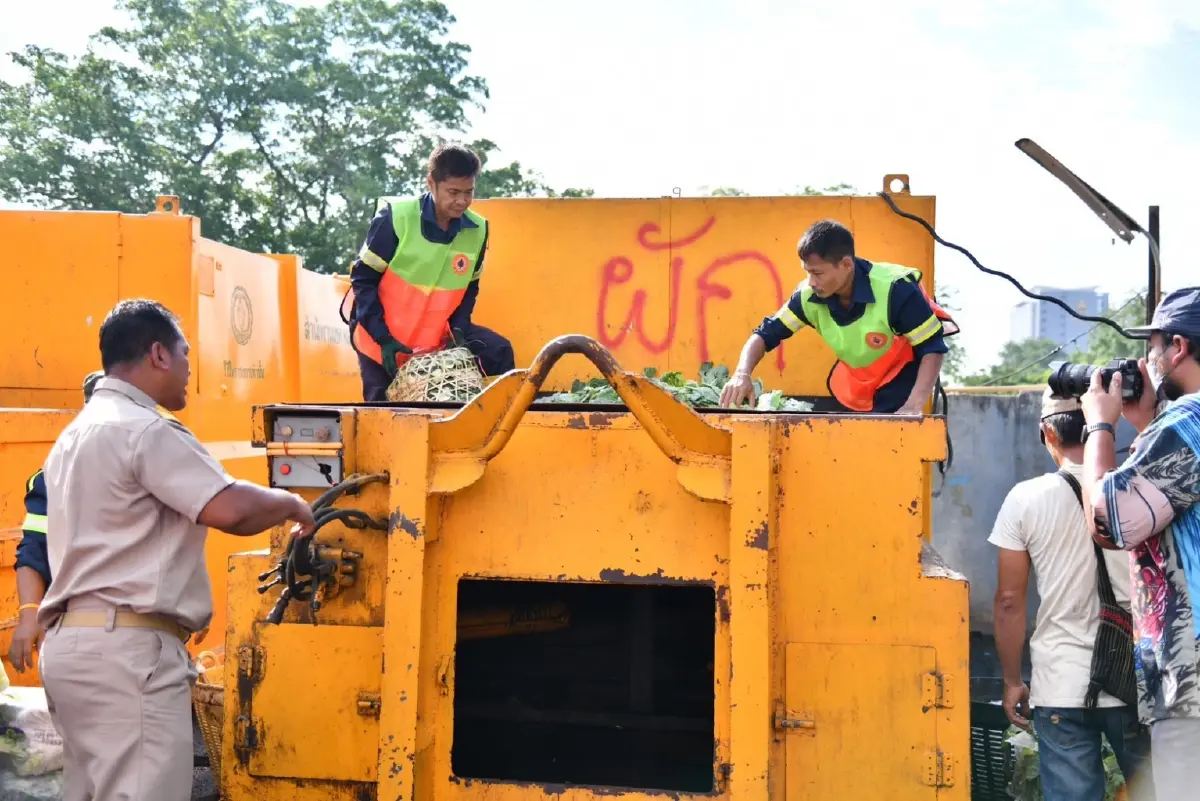 กทม. แจงส่วนต่างเช่ารถขยะ EV เช่า 270 วัน ประหยัดกว่าเช่า 5 ปี เกือบ 62 ล้านบาท