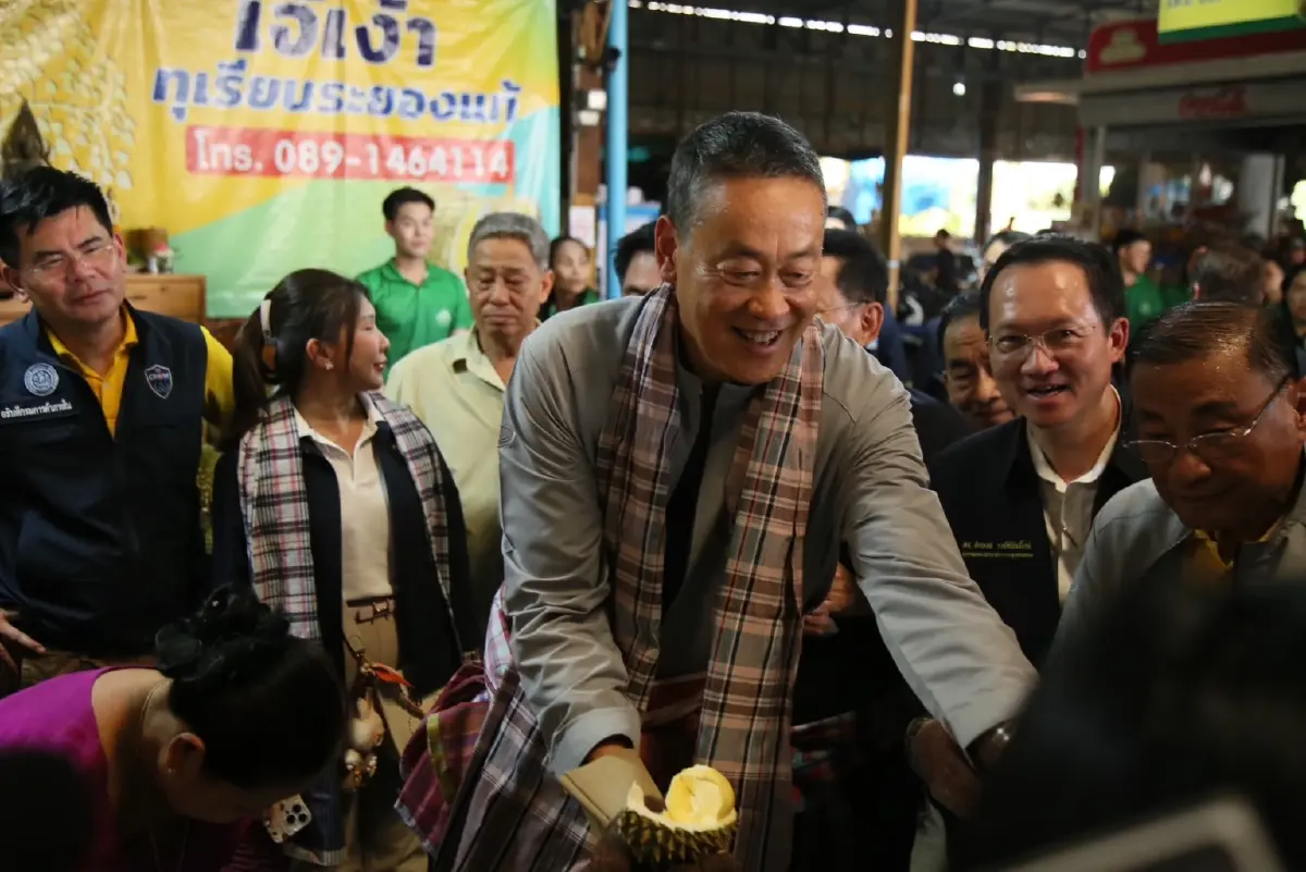 นายกฯทัวร์นกขมิ้นราชบุรี เยือนถิ่นพรรคร่วมฯ ดันราคาสินค้าเกษตรพุ่ง3เท่า