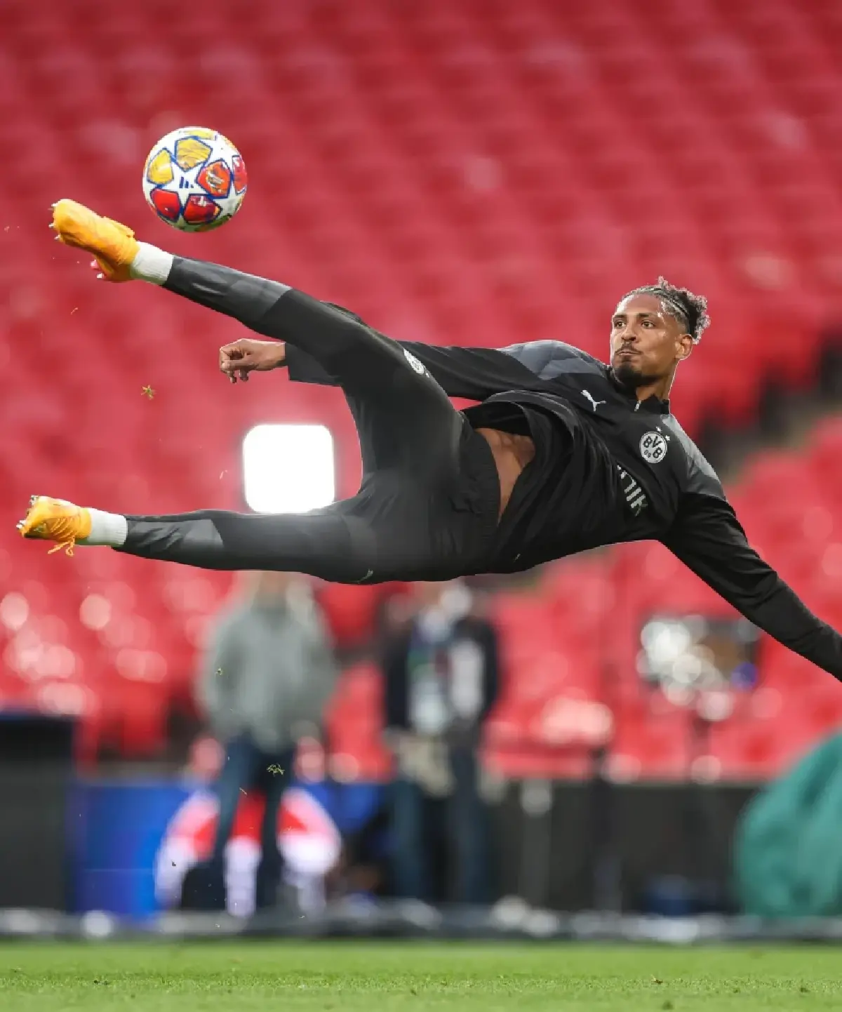 เซบาสเตียน ฮัลแลร์ มีลุ้นลงสนาม