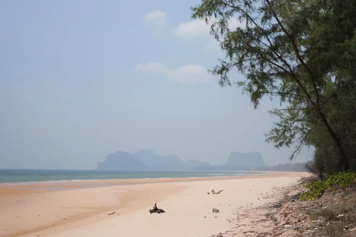 (ภาพ) เส้นทางท่องเที่ยวอันซีน อ.ปะทิว ชุมพร ยกออฟฟิศไปเอ้าท์ติ้งได้เลย