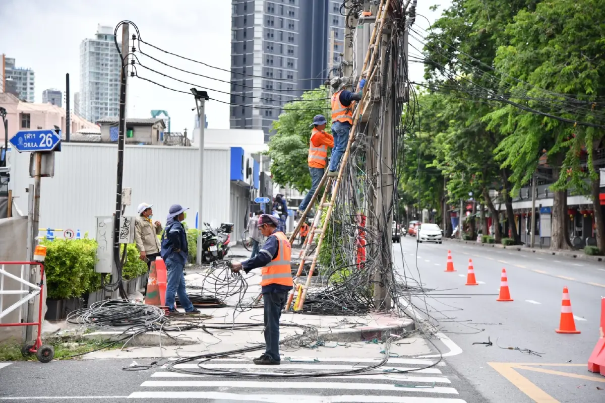 กทม. เดินได้ เดินดี คืบหน้าจัดระเบียบสายสื่อสาร สามย่าน-บรรทัดทอง-สวนหลวง