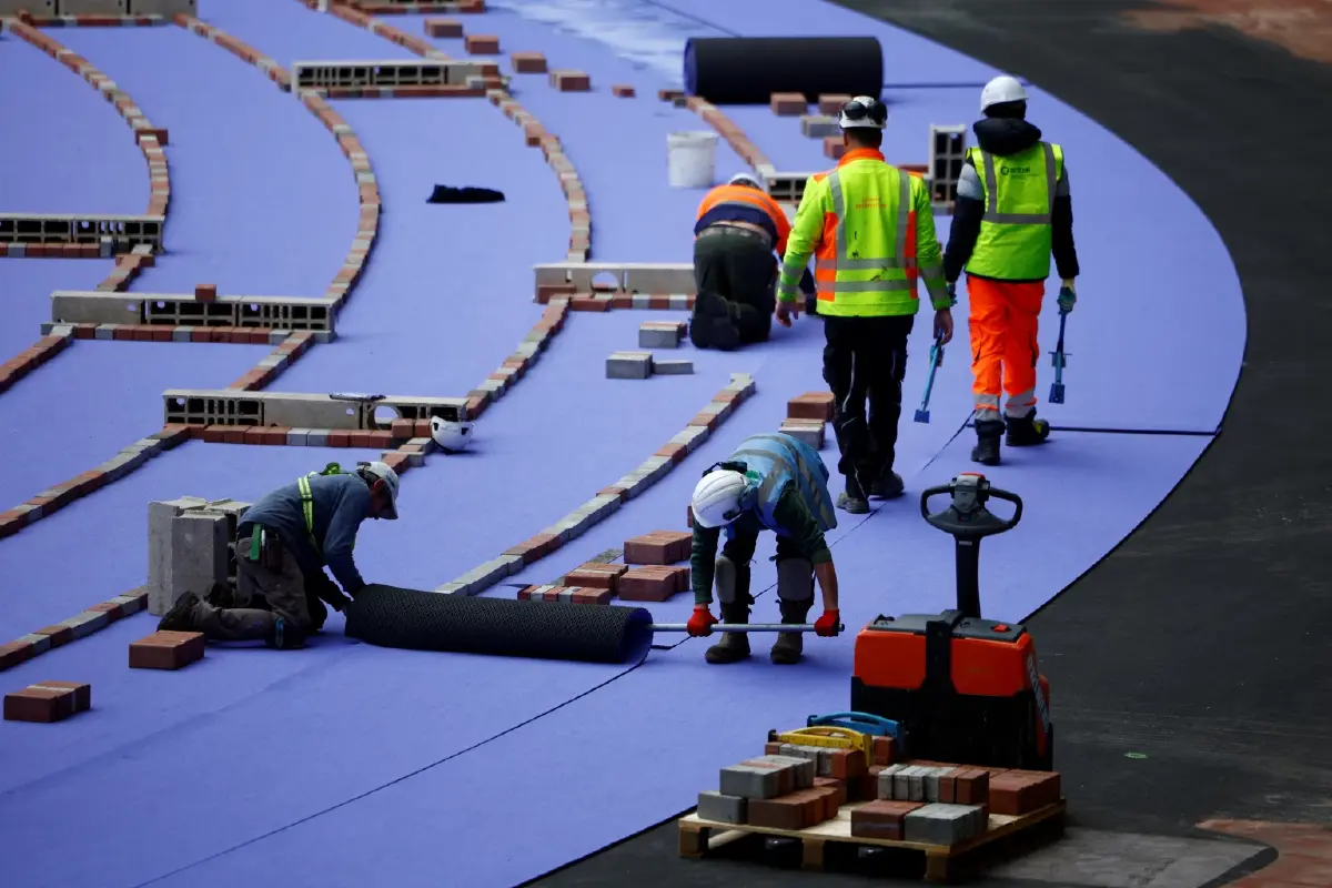 ม่วงทั้งสนาม! ลู่วิ่งใหม่โอลิมปิก 2024 เลือกใช้วัสดุจากเปลือกหอย