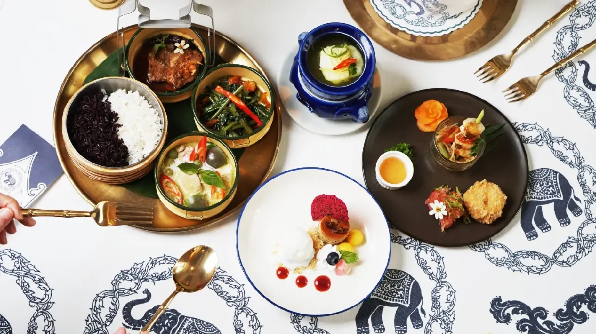 BUSINESS‭ SET LUNCH เสน่ห์ของปิ่นโตมื้อกลางวัน ย้อนวันวานกับ บลู เอเลเฟ่นท์