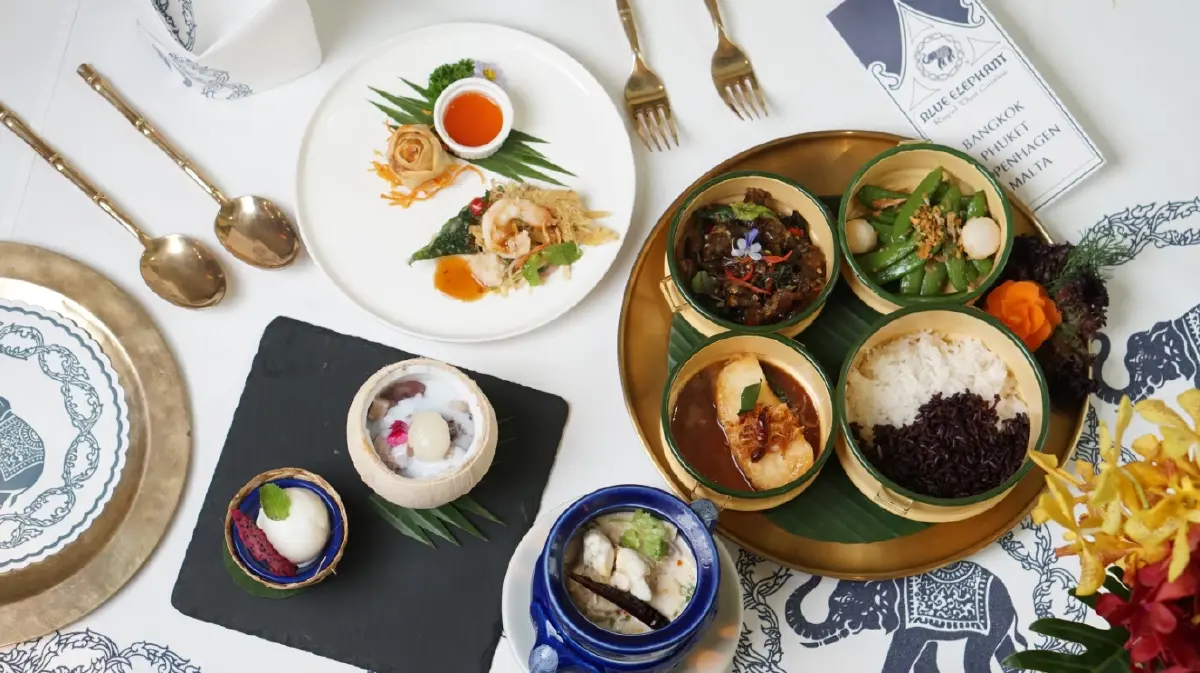 BUSINESS‭ SET LUNCH เสน่ห์ของปิ่นโตมื้อกลางวัน ย้อนวันวานกับ บลู เอเลเฟ่นท์