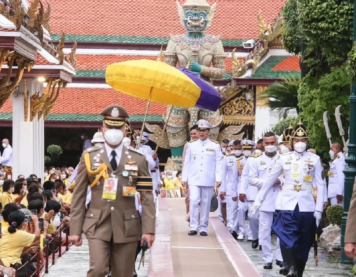 ในหลวง พระราชินี ทรงบำเพ็ญพระราชกุศล วันอาสาฬหบูชาและเทศกาลเข้าพรรษา 2567