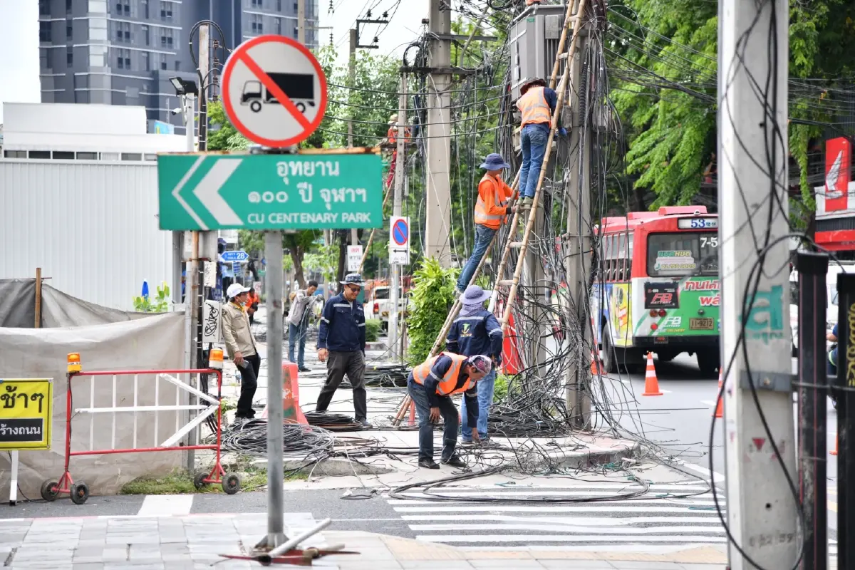 กทม. เดินได้ เดินดี คืบหน้าจัดระเบียบสายสื่อสาร สามย่าน-บรรทัดทอง-สวนหลวง