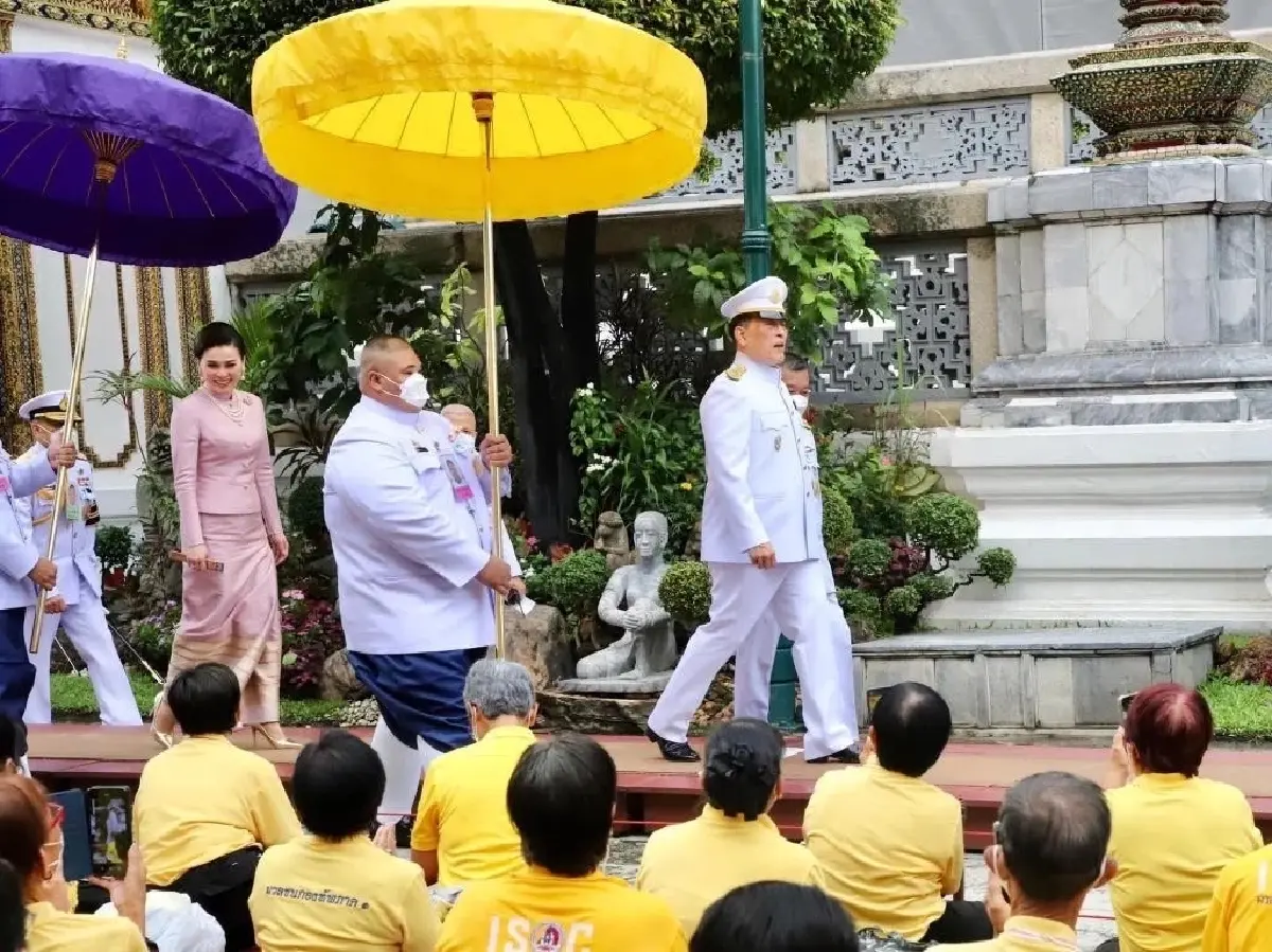 ในหลวง พระราชินี ทรงบำเพ็ญพระราชกุศล วันอาสาฬหบูชาและเทศกาลเข้าพรรษา 2567
