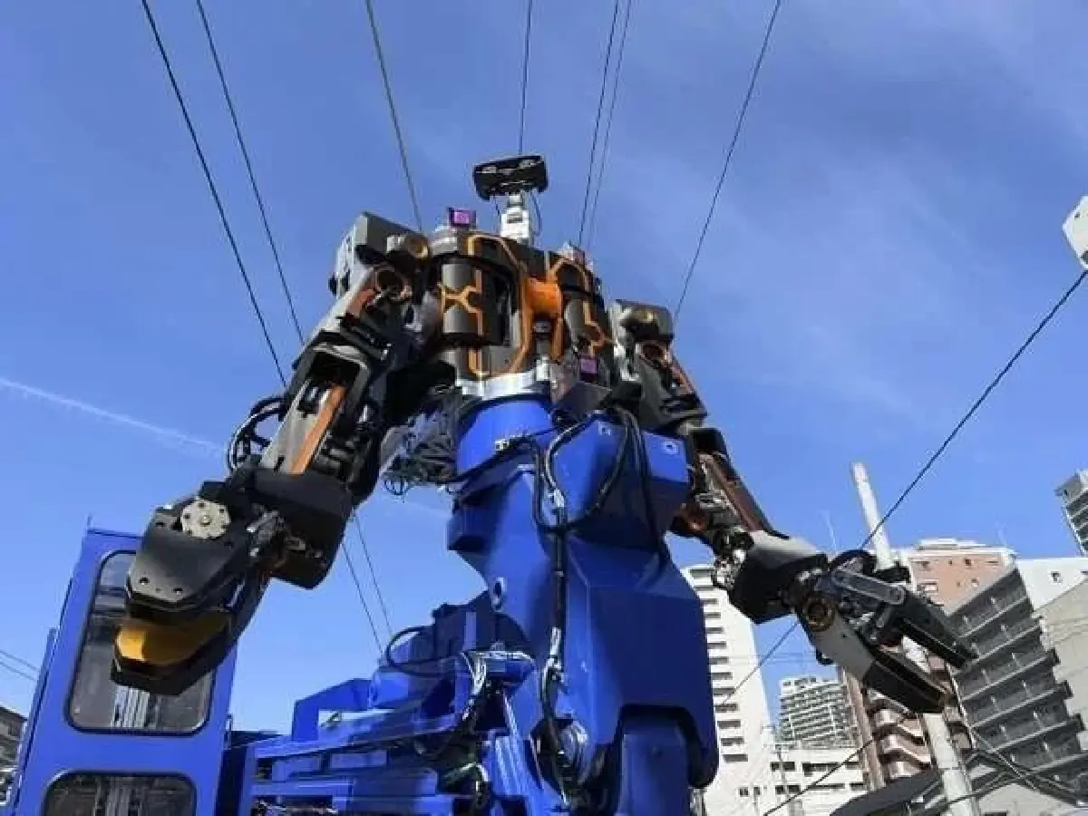 กันดั้มใกล้เป็นจริง? เมื่อญี่ปุ่นใช้หุ่นยนต์ยักษ์ซ่อมบำรุงรถไฟ