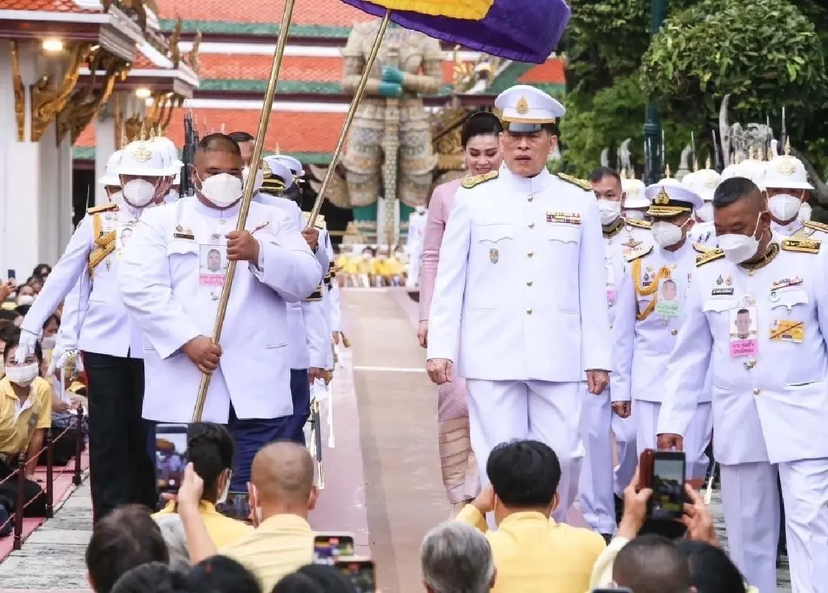 ในหลวง พระราชินี ทรงบำเพ็ญพระราชกุศล วันอาสาฬหบูชาและเทศกาลเข้าพรรษา 2567