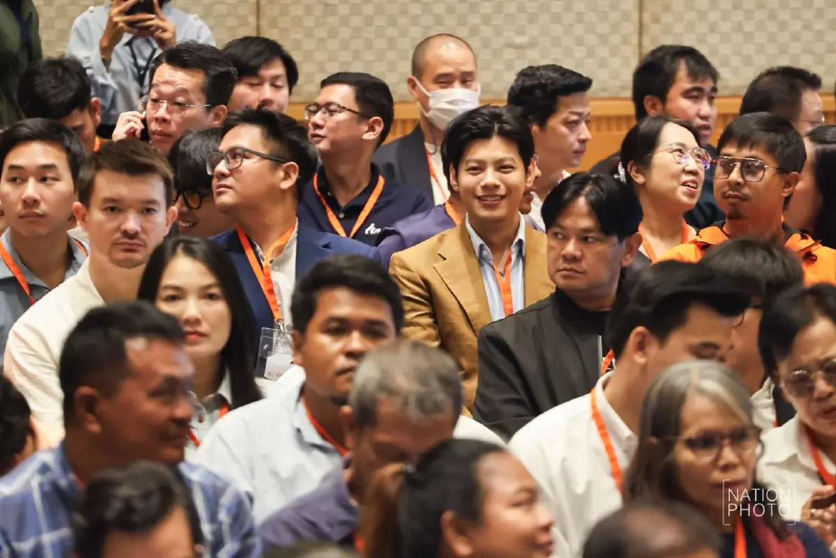 สมาชิกพรรคเข้าประชุม สานต่อ 'ก้าวไกล' ย้ายพรรคใหม่คึกคัก ไร้วี่แววงูเห่า