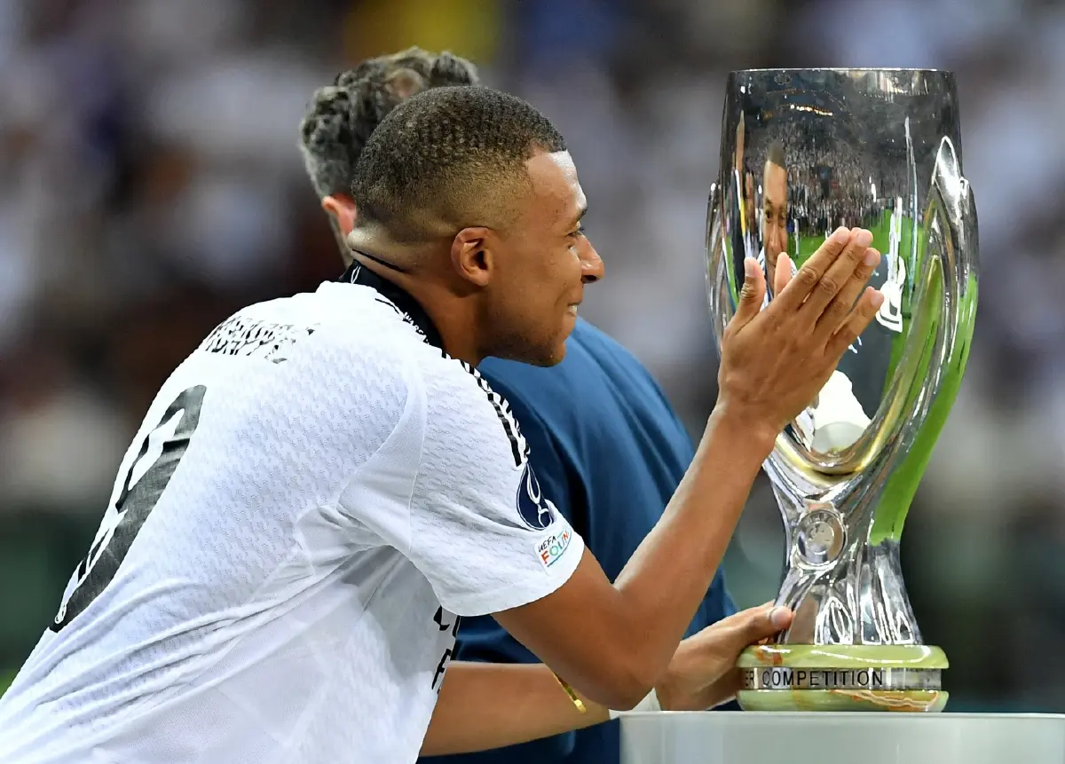 ผลบอล ยูฟ่า ซูเปอร์ คัพ เรอัล มาดริด 2-0  อตาลันต้า "เอ็มบัปเป้"ลงยิงทันที