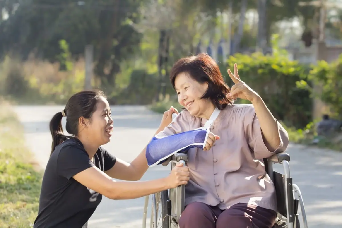 สปสช. เล็งเห็นปัญหา พาผู้สูงวัย-ทุพพลภาพ พบหมอไม่ใช่เรื่องเล็ก!