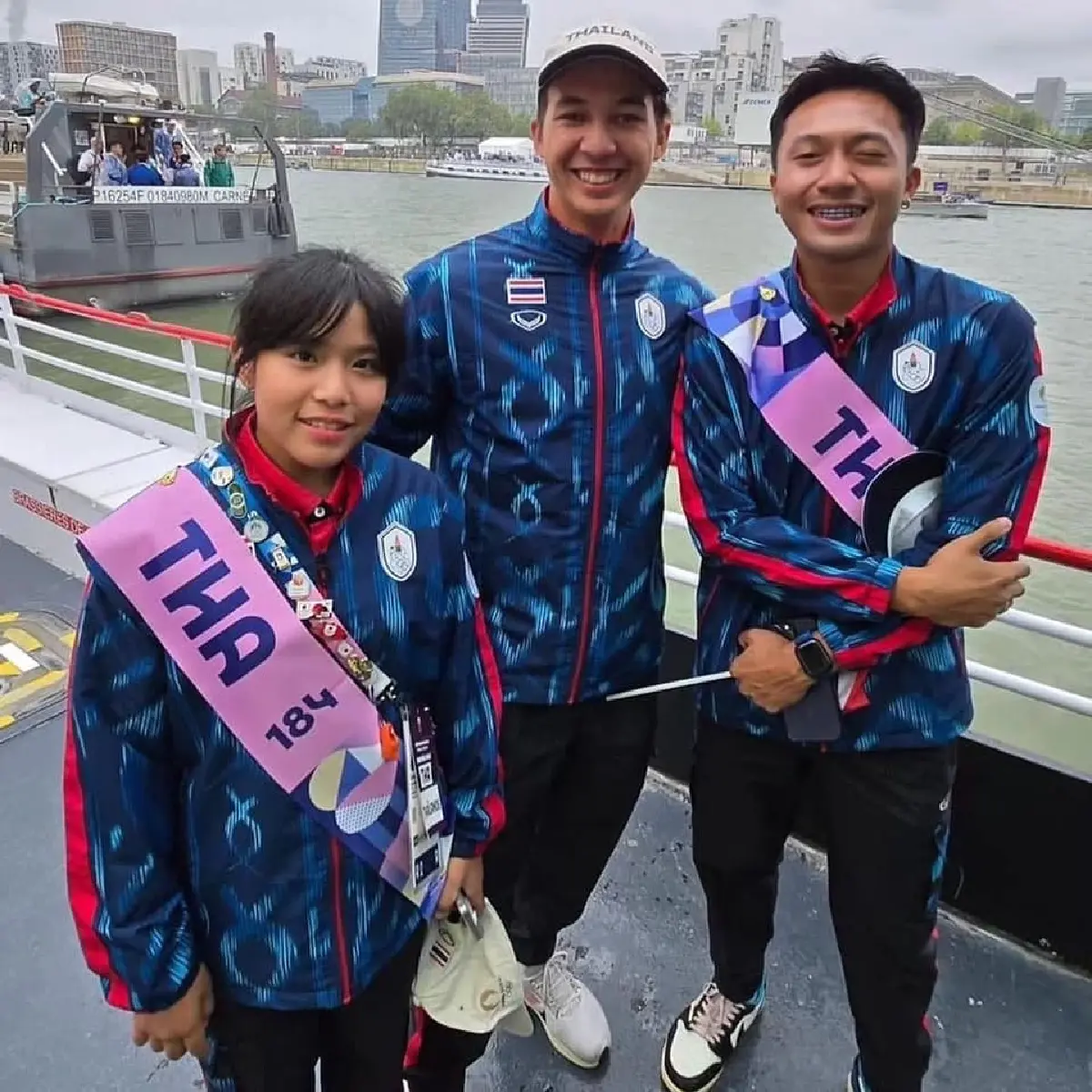 บิว ภูริพล บุญสอน (ขวาสุด) ลงแข่งวิ่ง 100 เมตร วันนี้