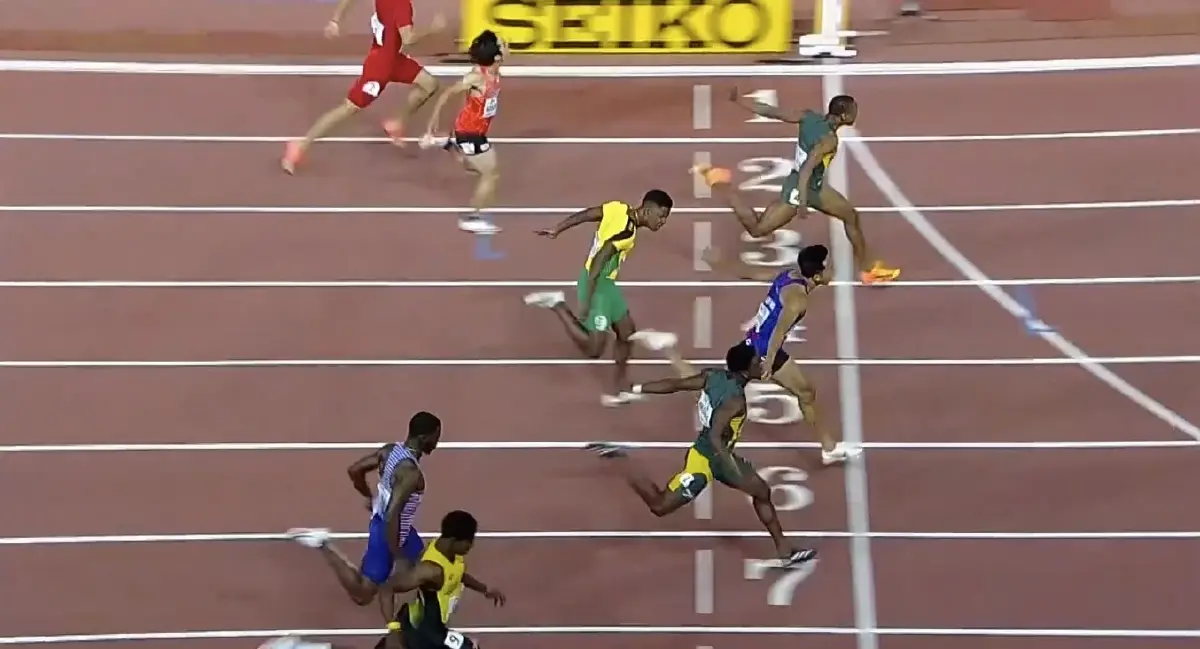 "บิว" ภูริพล บุญสอน  คว้าเหรียญเงิน 100 เมตรชายกรีฑาเยาวชนชิงแชมป์โลก