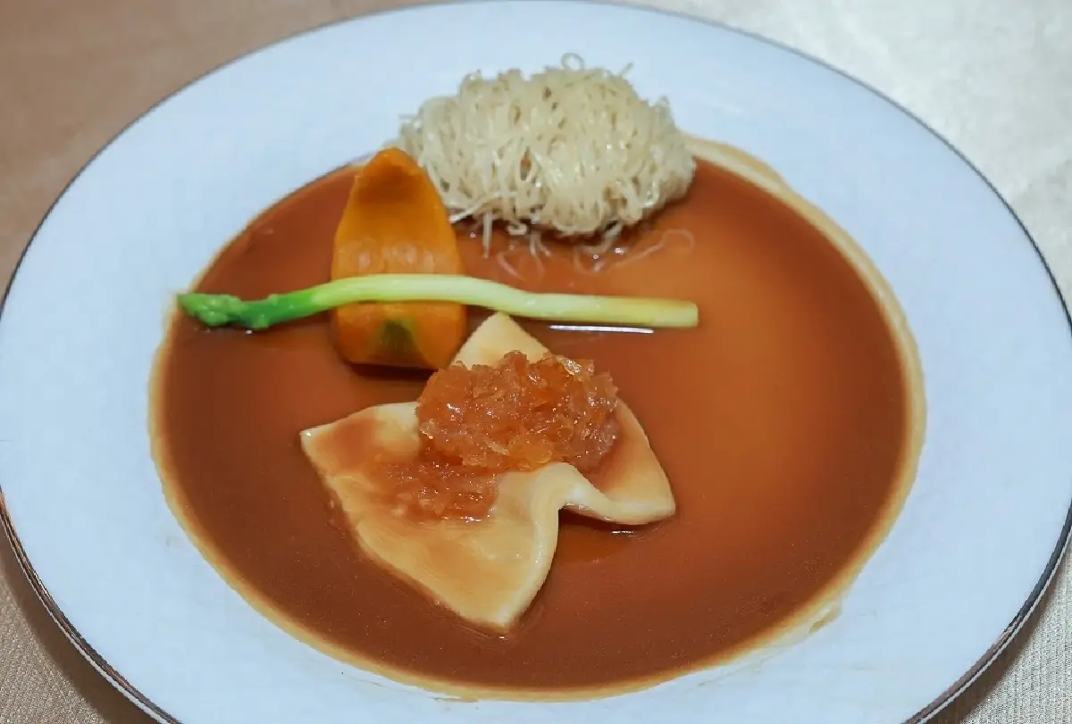 เมื่อรังนกไม่ได้อยู่แค่ในขวด ! เปิดเมนู"รังนก"ในรูปแบบ"ไฟน์ ไดนิ่ง"