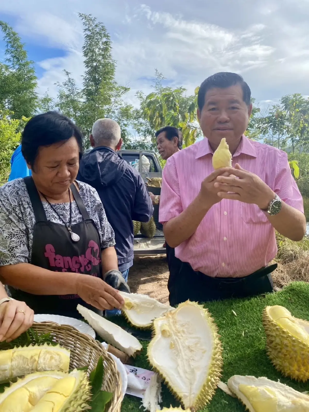 "นิพนธ์"ผลักดันเกษตรกรสงขลาปลูกทุเรียนสร้างรายได้พืชเศรษฐกิจในอนาคต