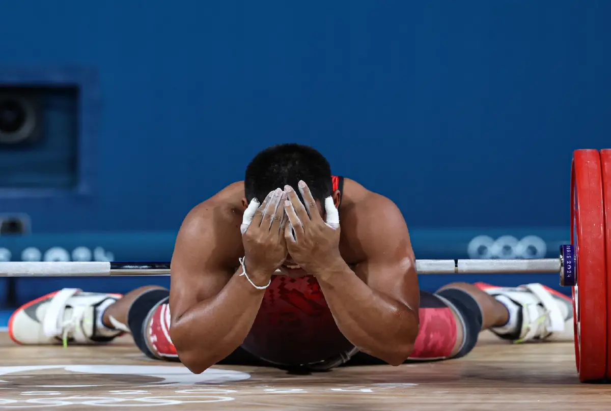 ยกน้ำหนักไทย "คว้าเหรียญเงิน" โอลิมปิก 2024 "วีรพล วิชุมา"