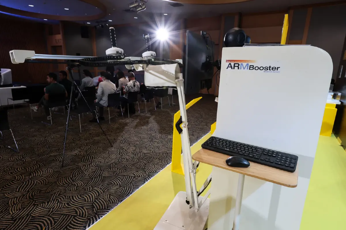 “Arm Booster” นวัตกรรมไทยฟื้นฟูกล้ามเนื้อผู้สูงวัย ราคาถูกกว่าตปท. 10 เท่า