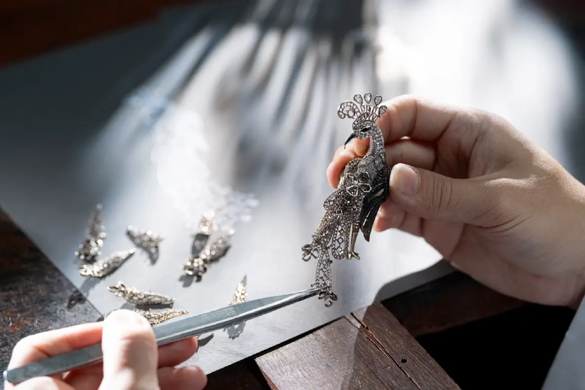 "AMOUR ÉTERNEL" เครื่องประดับชั้นสูง ผลงานออกแบบโดยเจ้าฟ้าสิริวัณณวรีฯ