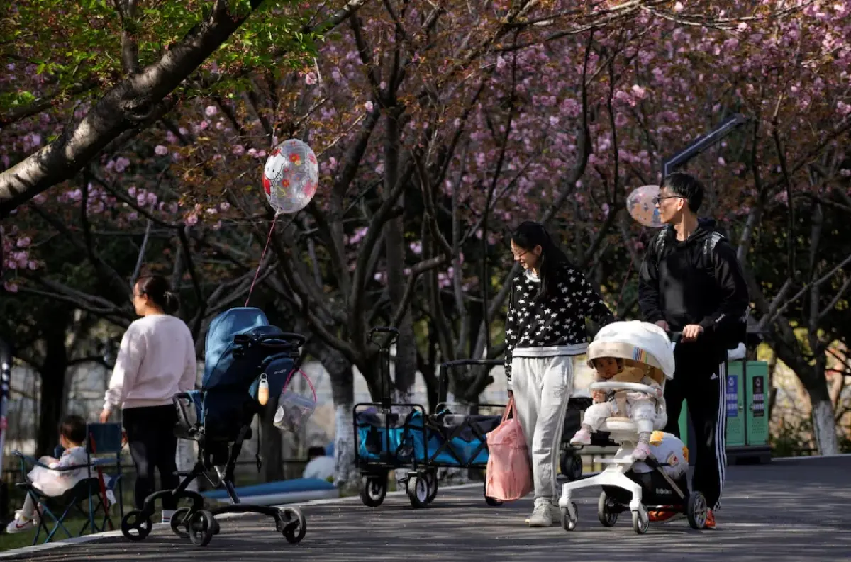 จีนเรียกร้องให้มหาวิทยาลัยจัด 'ศาสตร์แห่งความรัก'หลังแนวโน้มประชากรลด