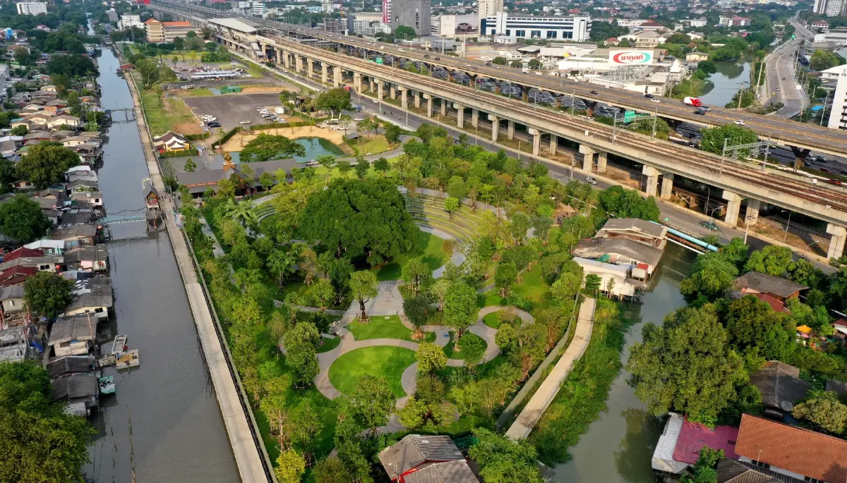 ในหลวง พระราชินี เสด็จฯ ไปทรงเปิดสวน "เปรมประชาวนารักษ์" แลนด์มาร์กสีเขียวแห่งใหม่