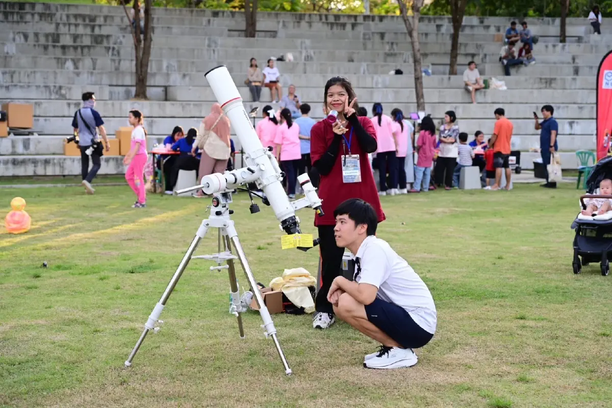 "ส่องฟ้าคืนนี้" ! ประชาชนแห่ชม 'ดาวพฤหัส' ใกล้โลกที่สุดในรอบปี (อัลบั้มภาพ)