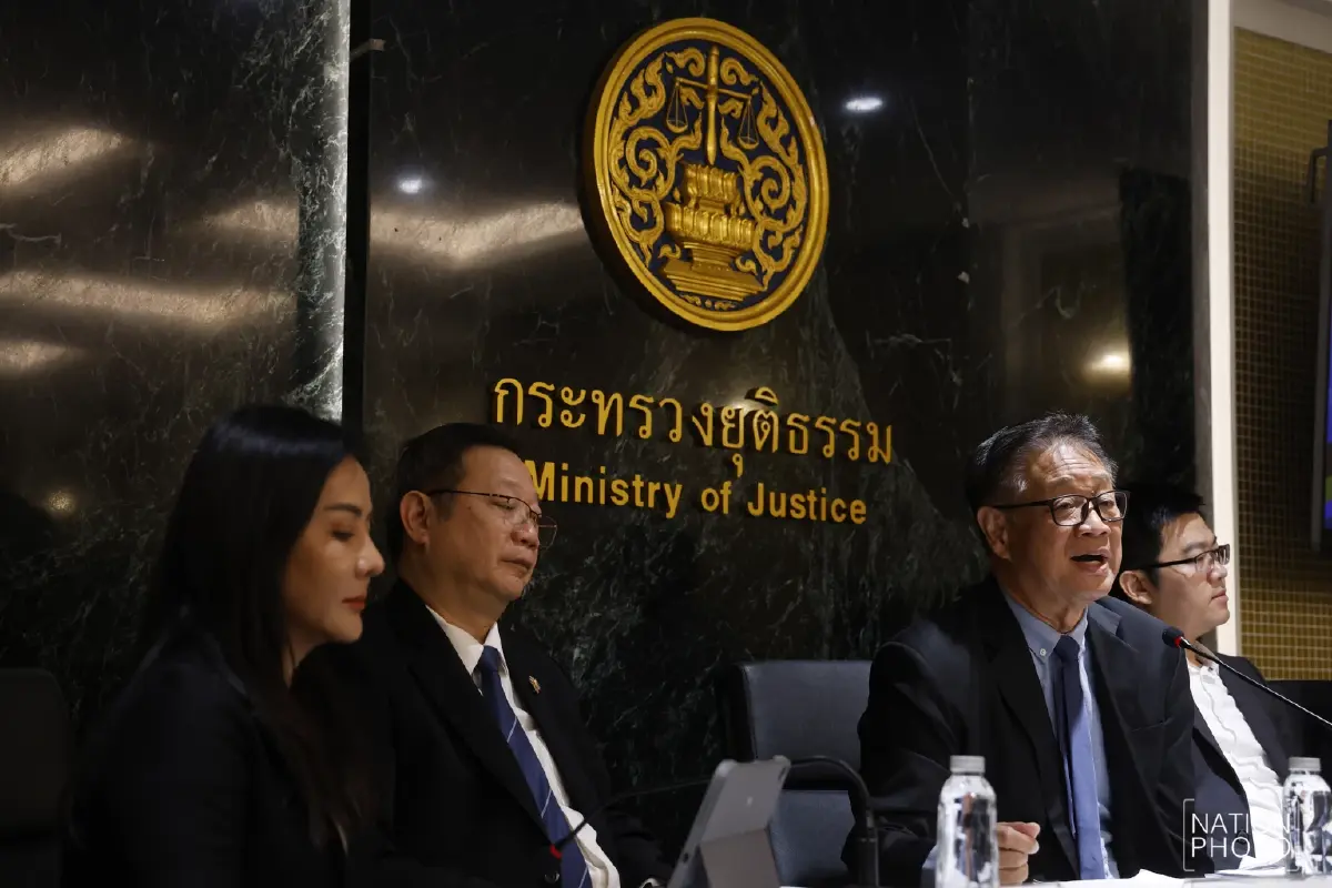 'ยุติธรรม'ปัดพักโทษ'บุญทรง-เสี่ยเปี๋ยง'เอื้อ'ยิ่งลักษณ์'กลับประเทศ