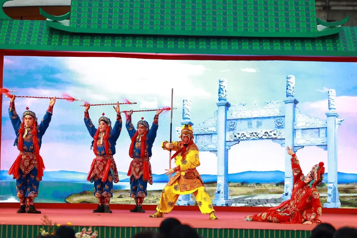 Central World จัดใหญ่ตรุษจีน 68 ผสานการแสดงไทย-จีน 3 มณฑล ฉลองสัมพันธ์ 50 ปี