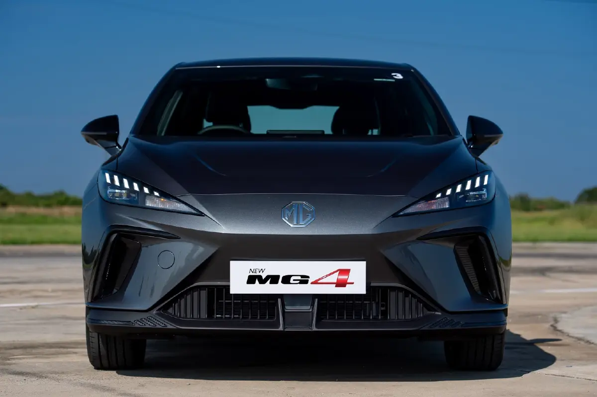 NEW MG4 ELECTRIC เสริมหล่อด้วยสปอยเลอร์ TWIN ARROW WING พร้อมดีลพิเศษ 0% 60 เดือน
