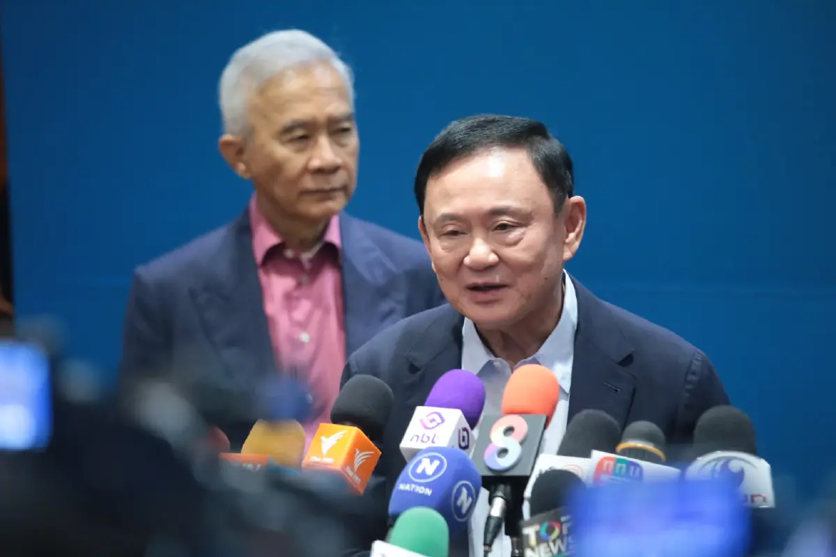 "นายทักษิณ ชินวัตร" เดินทางร่วมงานวันเกิด "นายสุวัจน์ ลิปตพัลลภ"