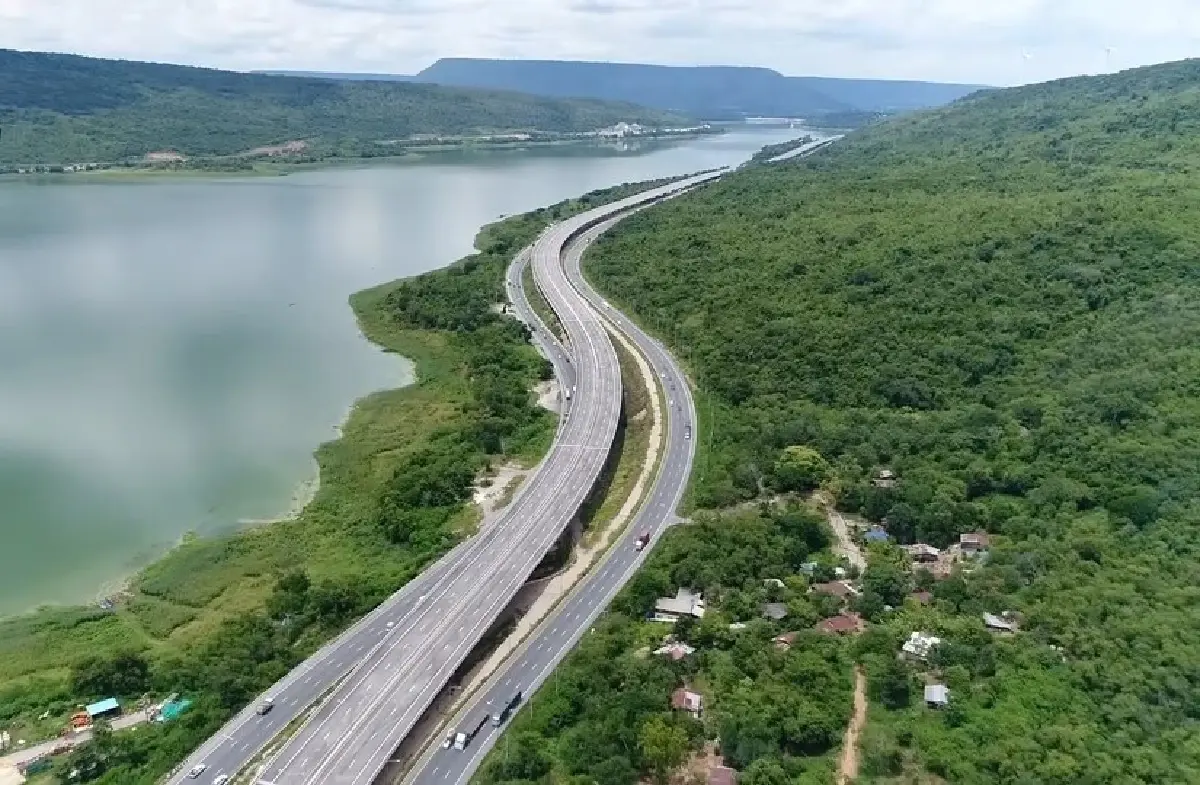 GULF รับทรัพย์พลังงาน-ส่วนแบ่ง INTUCH อวดกำไรปี67 พุ่ง18%