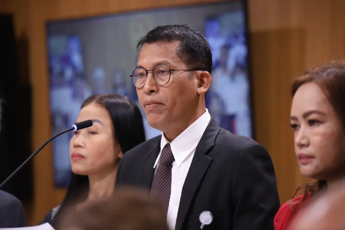 นายเซีย จำปาทอง สส.บัญชีรายชื่อ พรรคประชาชน 