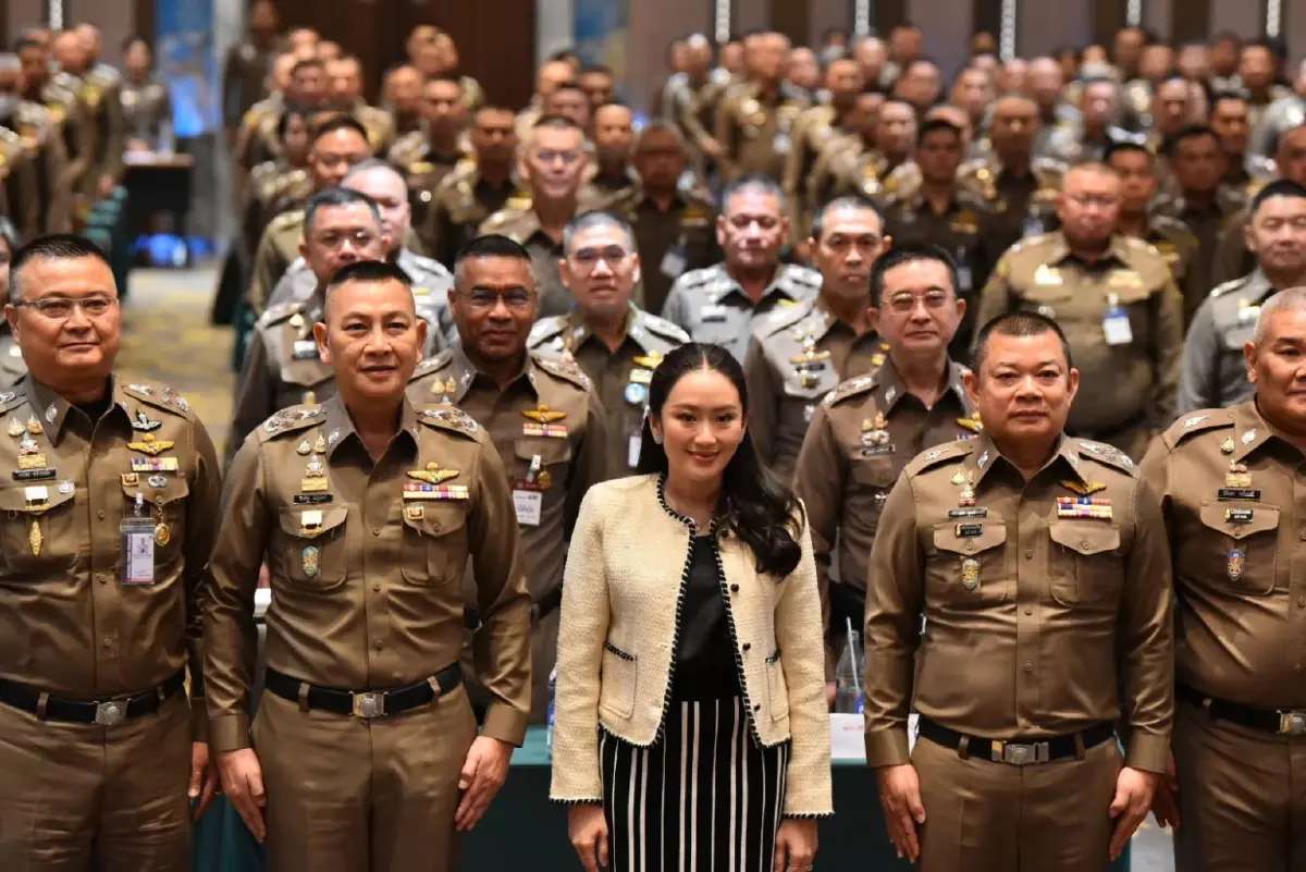 นายกรัฐมนตรีมอบนโยบายการทำงานตำรวจ