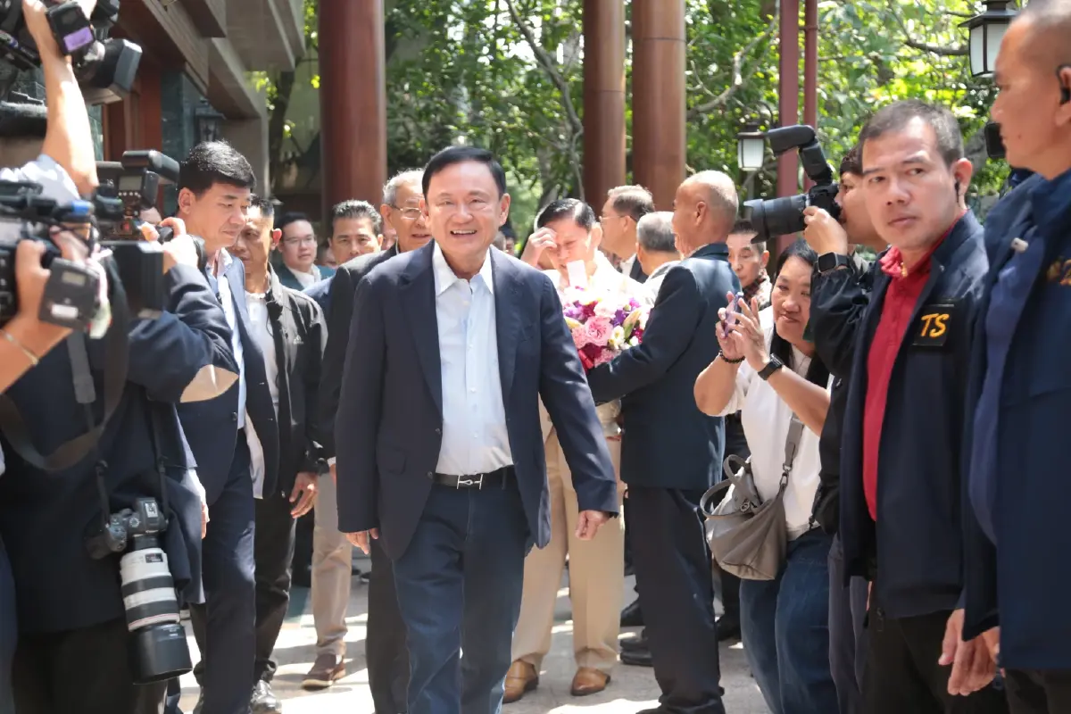 นายทักษิณ ชินวัตร เดินทางร่วมงานวันเกิด นายสุวัจน์ ลิปตพัลลภ