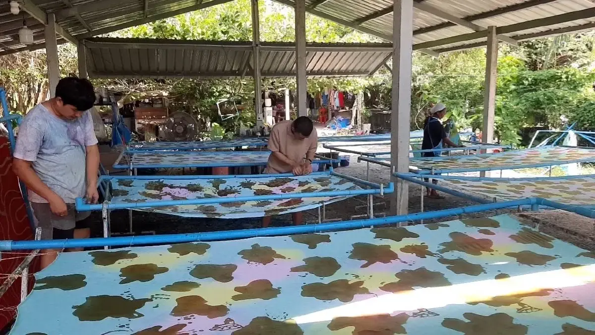 การผลิตผ้าบาติก