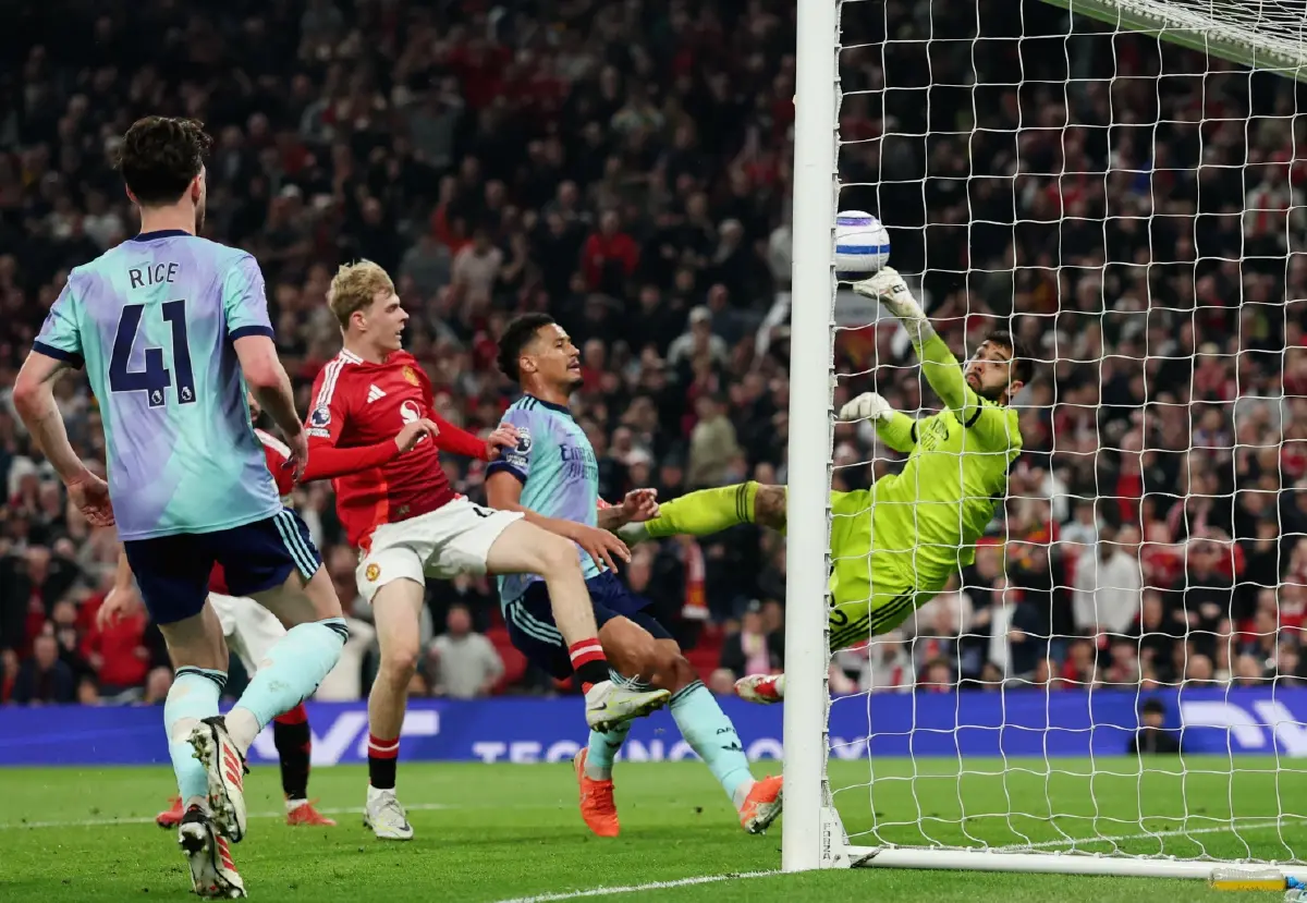 ผลบอลพรีเมียร์ลีก แมนยู นำก่อนเจ๊า อาร์เซน่อล 1-1