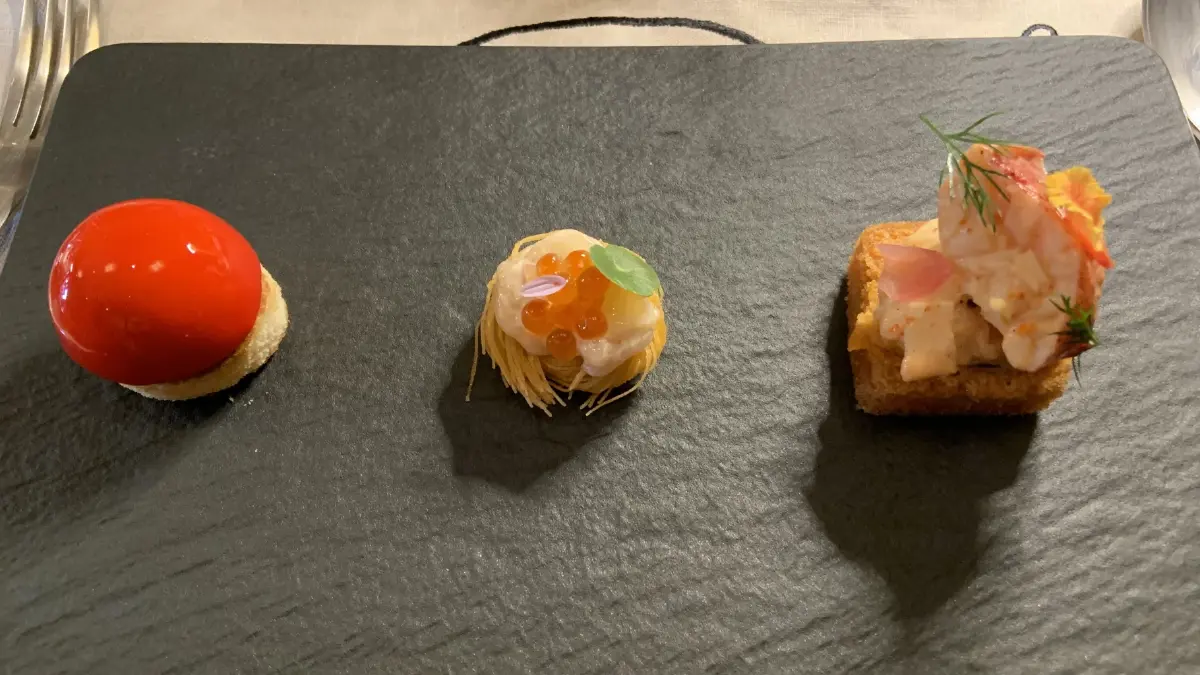 aka ebi, mash/foie gras dome, cranberry gel/asian lobster roll, crispy bao buns