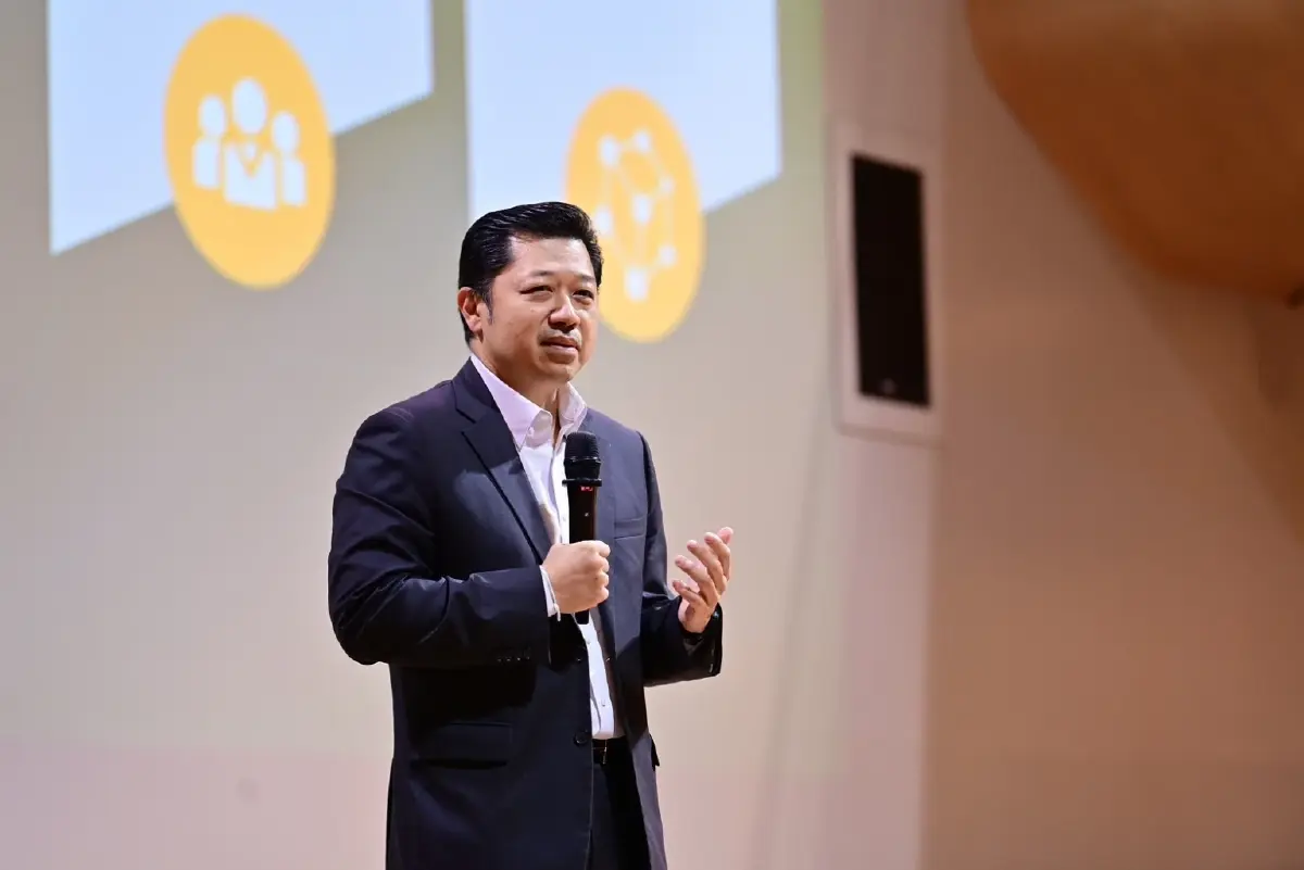 นายศุภชัย เจียรวนนท์ ประธานคณะผู้บริหาร เครือเจริญโภคภัณฑ์ 