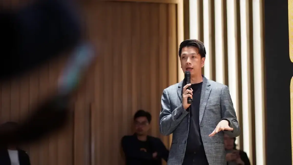 ธนพงศ์ วงศ์ชินศรี 