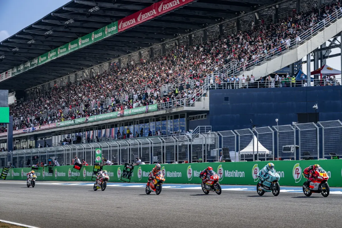 "มาร์เกซ"นำม้วนเดียวคว้าชัย ก้อง สมเกียรติ ผลงานน่าพอใจ สปรินต์เรซโมโตจีพี