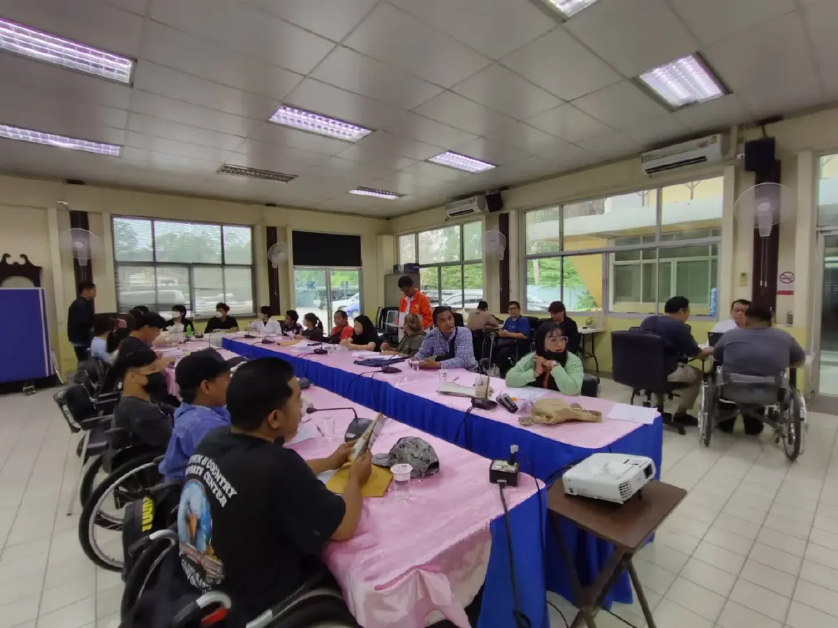 “ปชน.” ร้องกรมสวัสดิการฯ ชลบุรี ตรวจสอบปม บริษัทลอยแพลูกจ้างคนพิการ