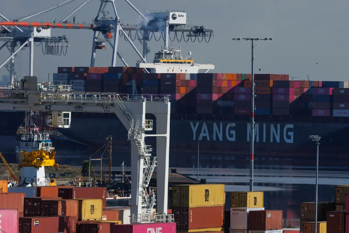 สงครามการค้ารอบใหม่เริ่ม! จีนพร้อมตอบโต้สหรัฐ หลังทรัมป์ขึ้นภาษีเฟนทานิล