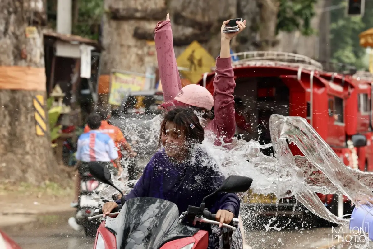 รวมคำอวยพร แตปชั่นวันสงกรานต์ 68 วันผู้สูงอายุ ปีใหม่ไทย