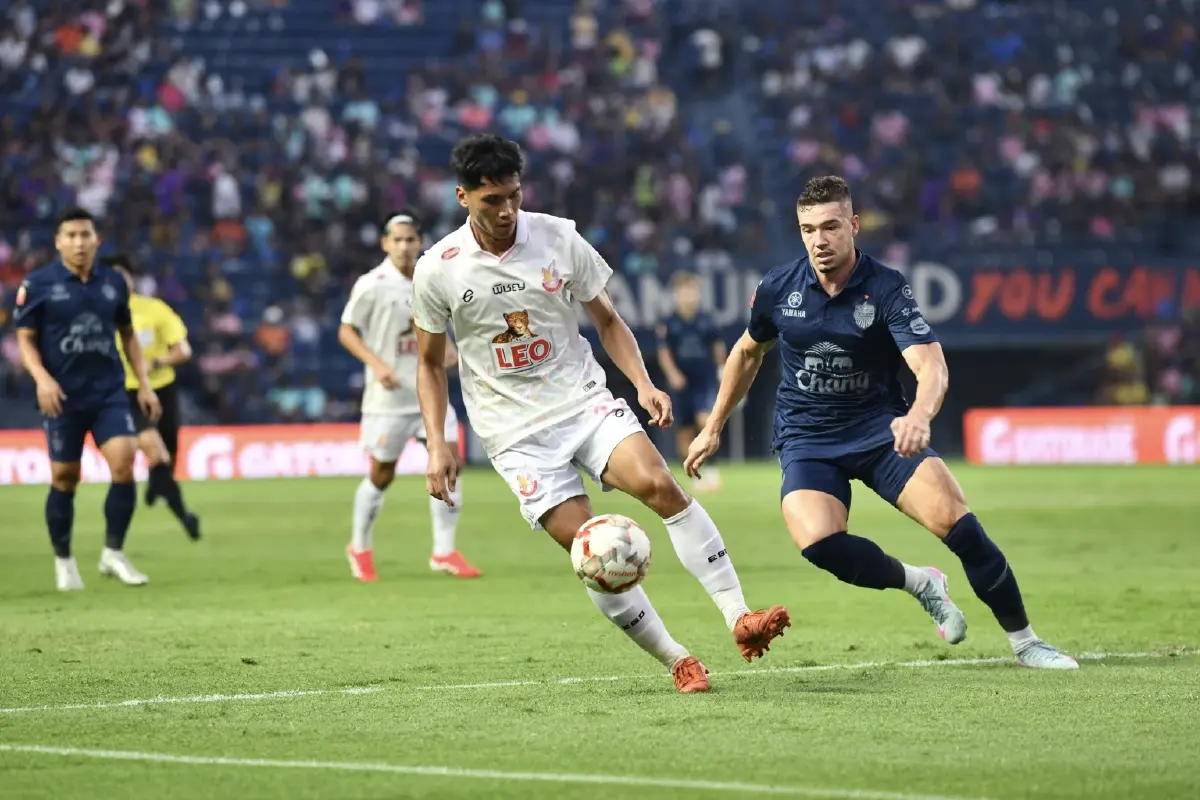 บุรีรัมย์ แชมป์ไทยลีก สมัย 10 !ผลบอลไทยลีกบุรีรัมย์ 7-0 หนองบัว