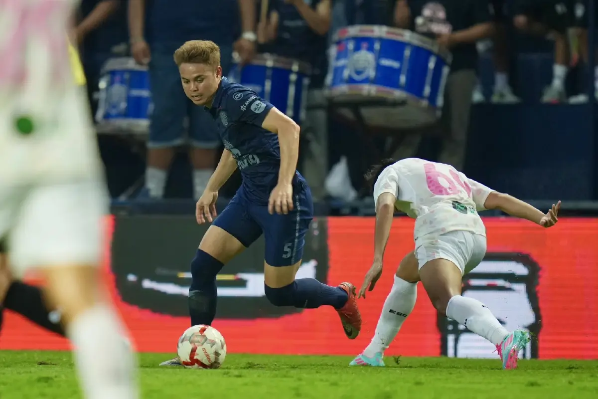 บุรีรัมย์ แชมป์ไทยลีก สมัย 10 !ผลบอลไทยลีกบุรีรัมย์ 7-0 หนองบัว