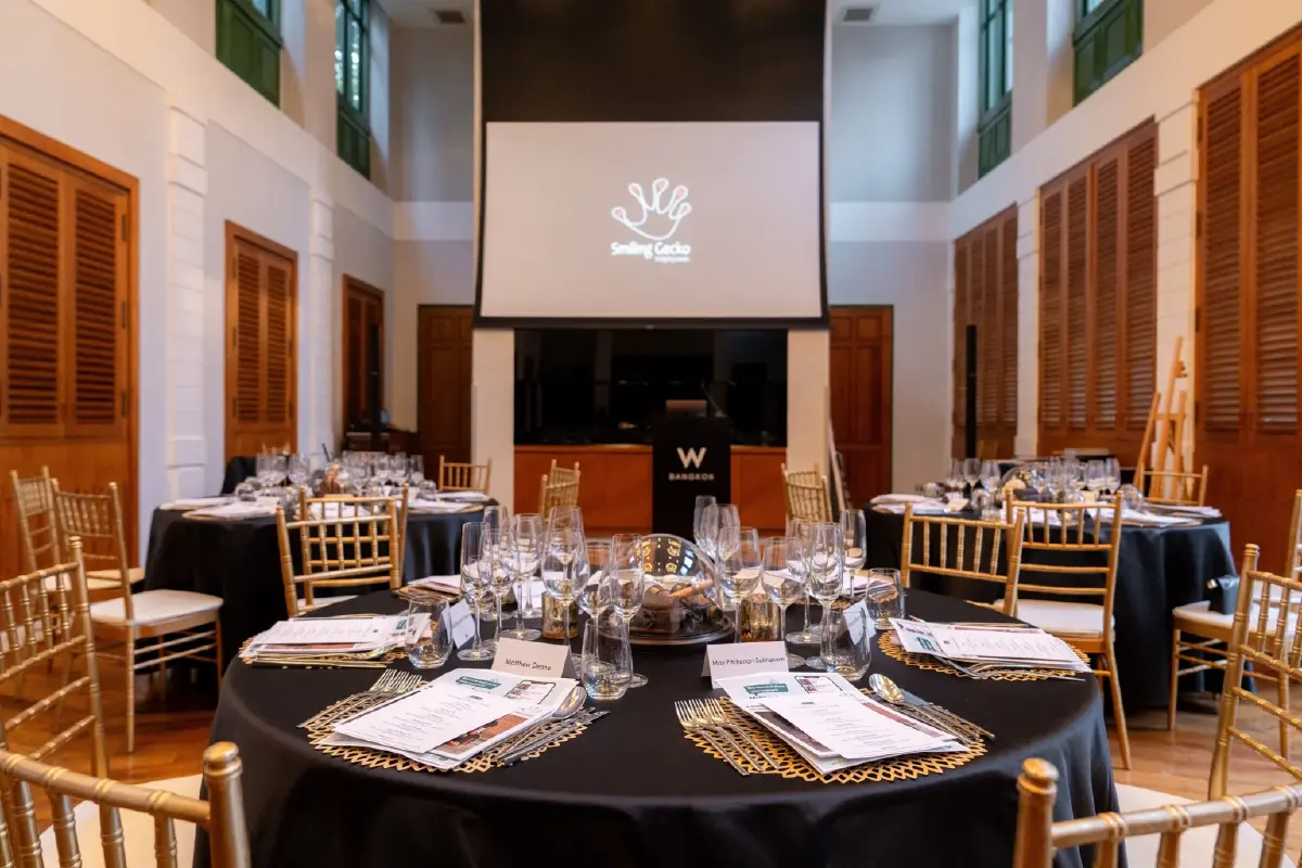 ดินเนอร์ 'สไมลิง เกกโก' ประมูลงานศิลป์เพื่อเด็กยากไร้กัมพูชา