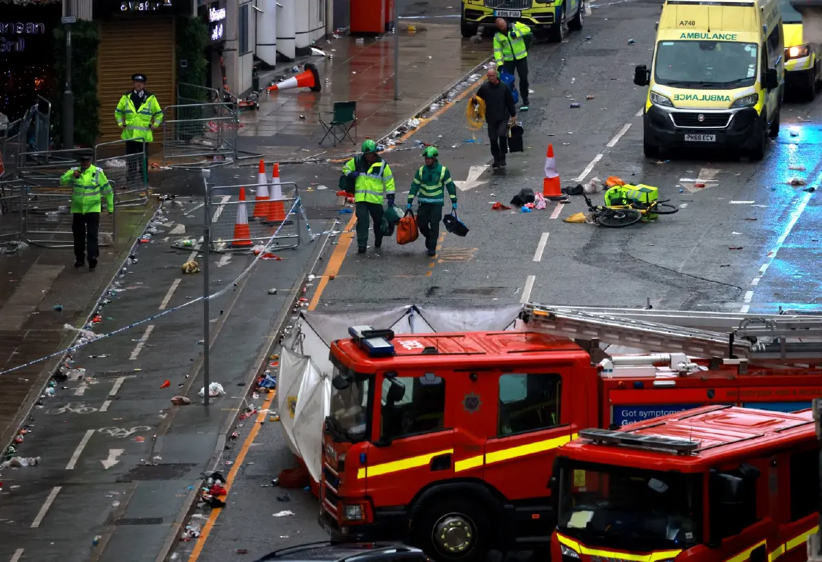 คนบ้านเดียวกัน ! เผยคนขับรถชนแฟน "หงส์" แห่แชมป์ เป็นคนลิเวอร์พูล