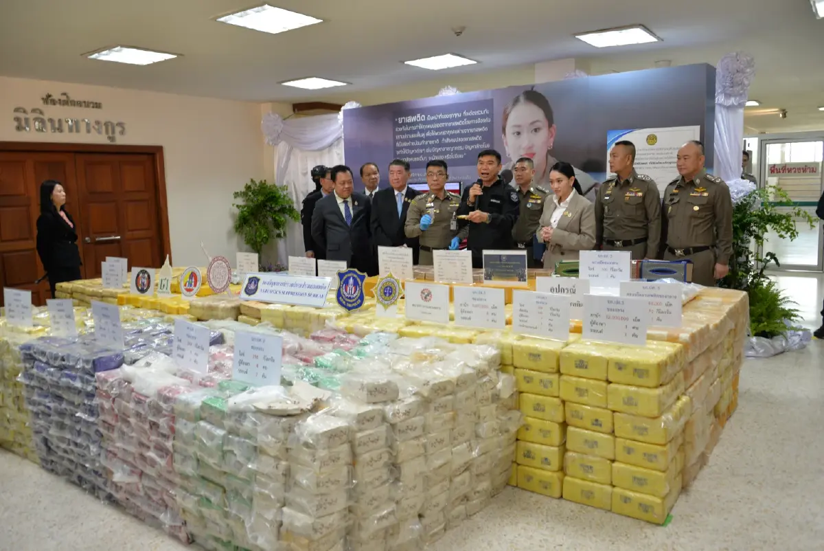 “นายกฯอิ๊งค์” นำแถลงปราบยาเสพติด จับ 34 ผู้ค้า ยึดยานรก 30 ล้านเม็ด